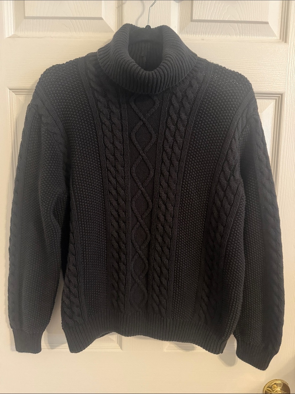 Wainscott Vintage Fisherman Cable Knit Chunky Sweater Black Turtleneck
